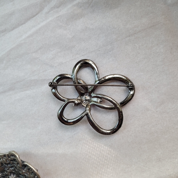 Lot of Vintage Floral Brooches - Picture 9 of 15